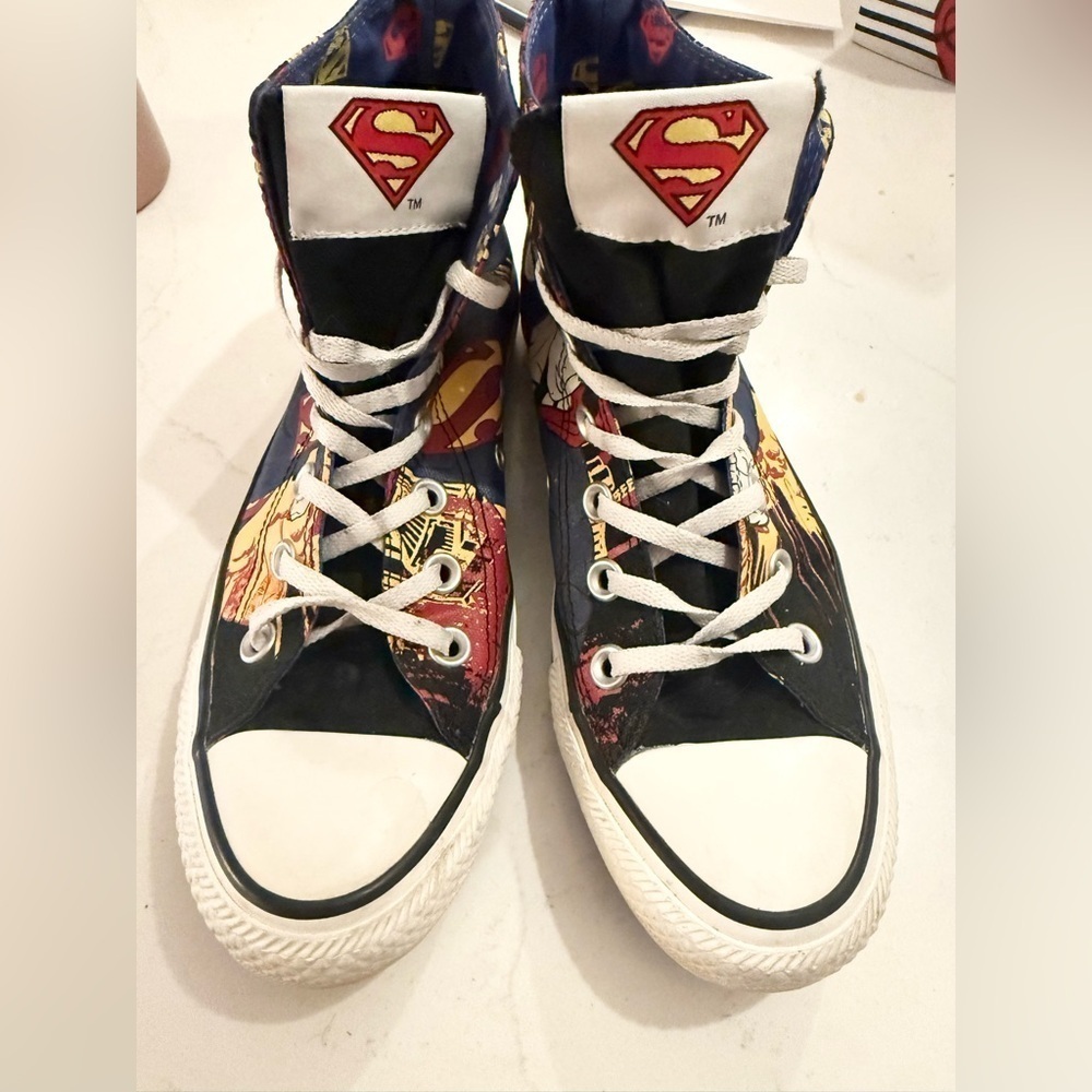 Converse DC Chuck Taylor’s Superman Kids High-Top Sneakers - Black and Red 5